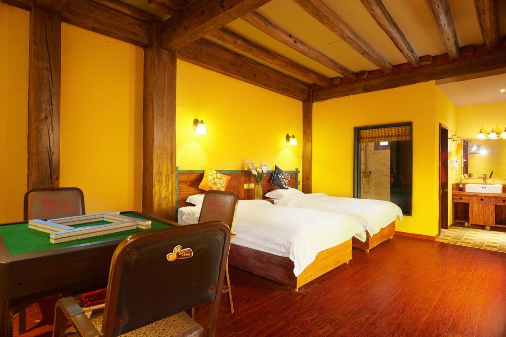 Jiumi Snow Mountain Original Art Hotel Shangri-La Exterior photo
