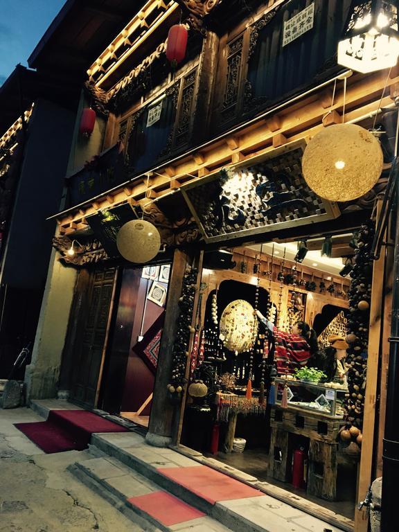 Jiumi Snow Mountain Original Art Hotel Shangri-La Exterior photo